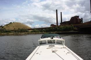 Marcinelle lock behind us.jpg