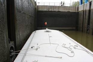 Floating bollard 2.jpg
