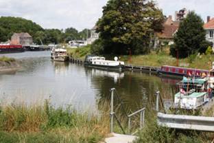 Endellion moored at Antoing.jpg