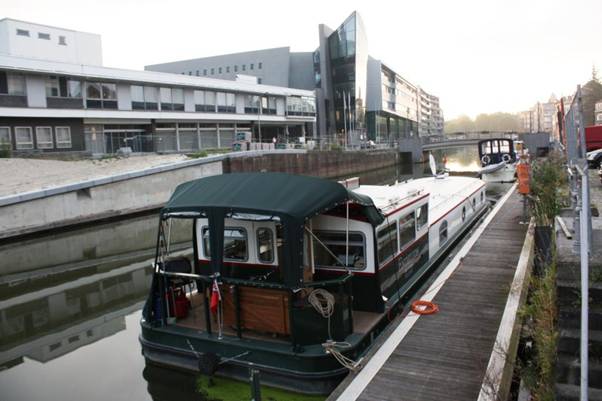 Moored at town quays Kortrijk.jpg