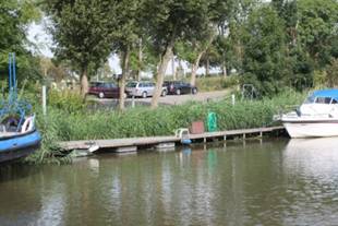 St Martens Leerne pontoon.jpg