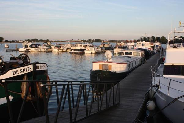 Endellion moored at Westhoek.jpg