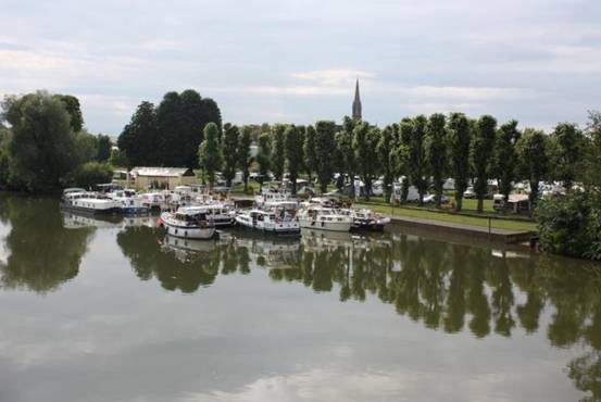 Halt de Nautique at Sedan.jpg